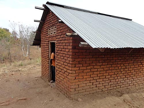 M'balula birth attendants shelter