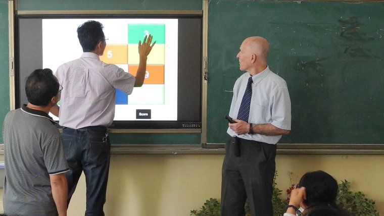 Lawrence Kahn had Chinese English teachers using and creating PowerPoint memory games.