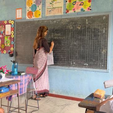 Katie teaches English adjectives to 6th grade students in Sri Lanka.