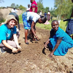 Peace Corps Response Volunteers help improve crop rotation