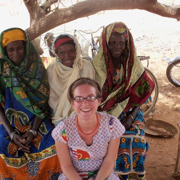 Kait with the Sesame Coop Female Leaders in Burkina Faso