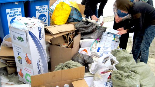 Students recycle materials at a school in Rîșcani.