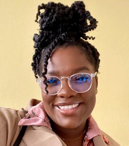 Angela S headshot