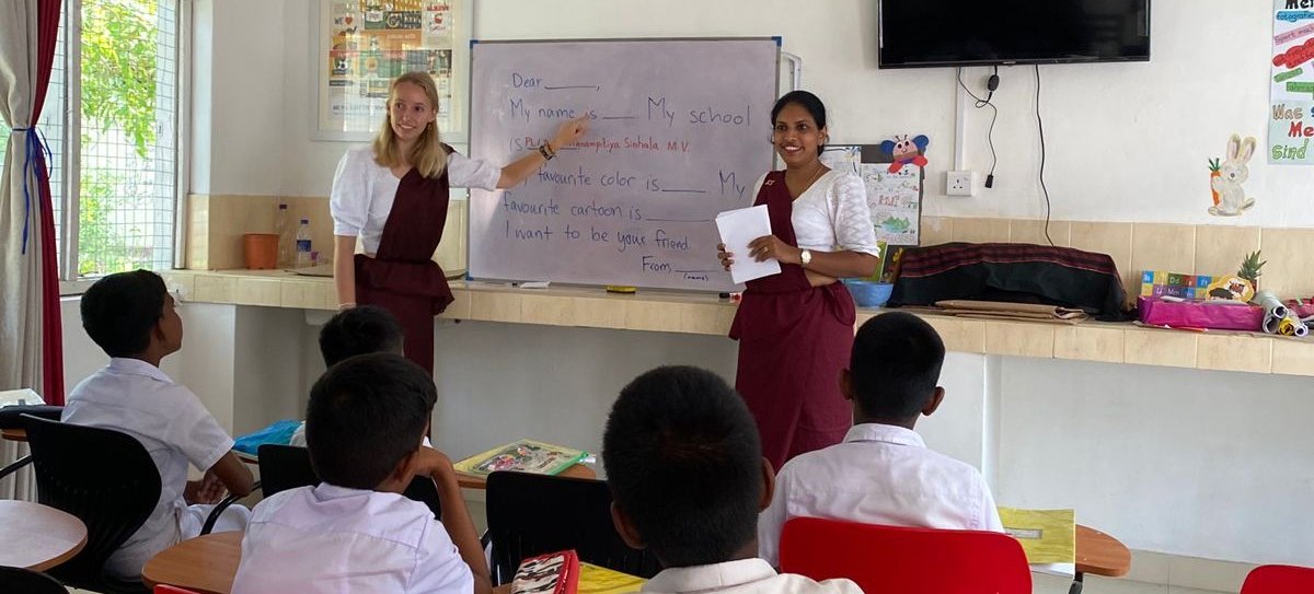 PCV and counterpart co-teaching, English class