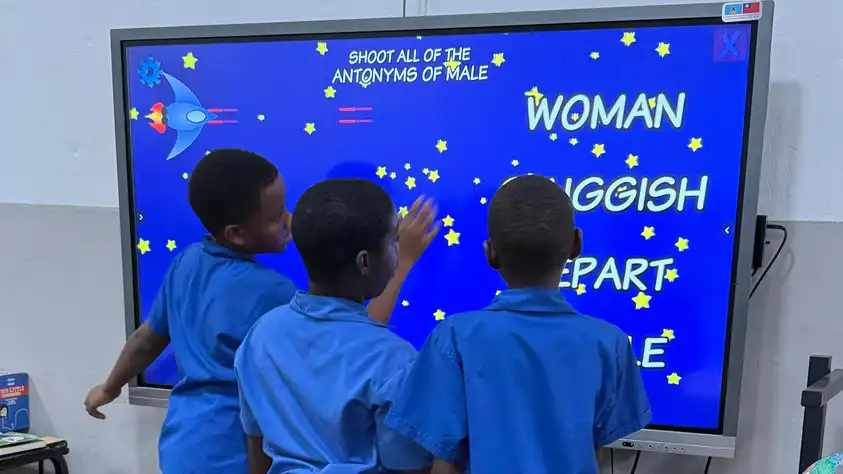 Art smart classroom 2