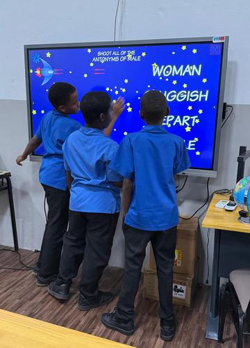 Art smart classroom 2
