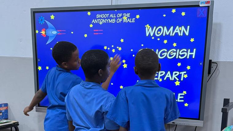 Art smart classroom 2
