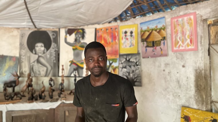 Handcrafter in CED Volunteer Community senegal