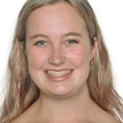 Caroline Williams headshot