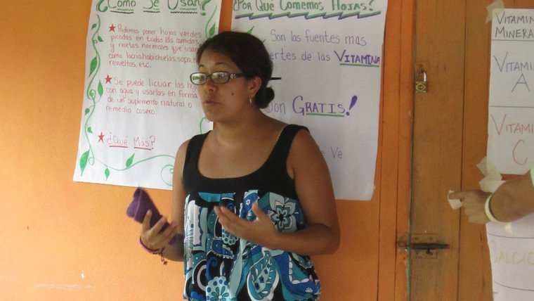 Melissa P teaching in the Dominican republic