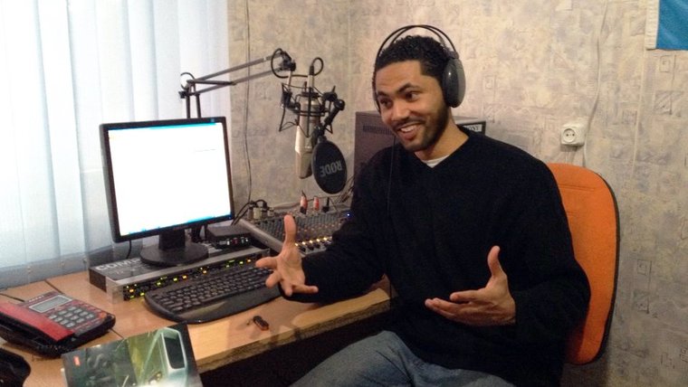 Drake M in Radio Station 2014