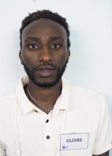 Gloire G headshot