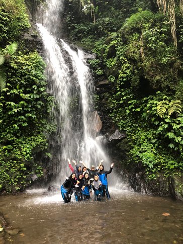 Lee Waterfall
