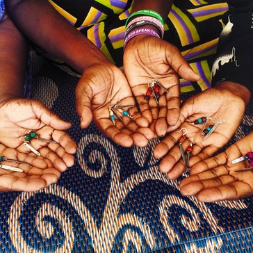 This jewelry is made from repurposed snare wire that's been confiscated from national parks and reserves.