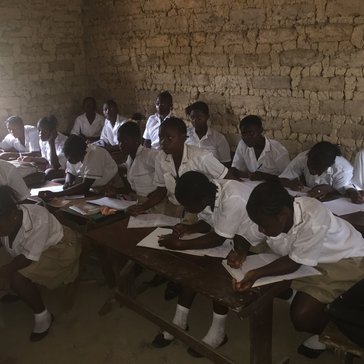8th grade students in Sierra Leone