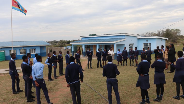 A group of students in a circle
