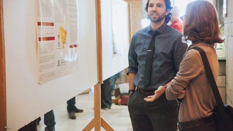 Robert presented a poster about his Coverdell fellowship as a part of a Peace Corps Fair at University of Arizona.