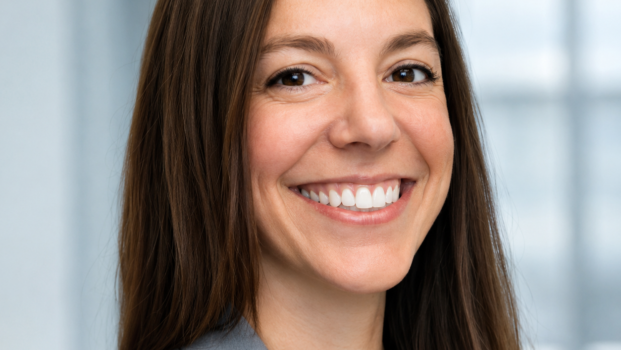 Kate S Headshot2