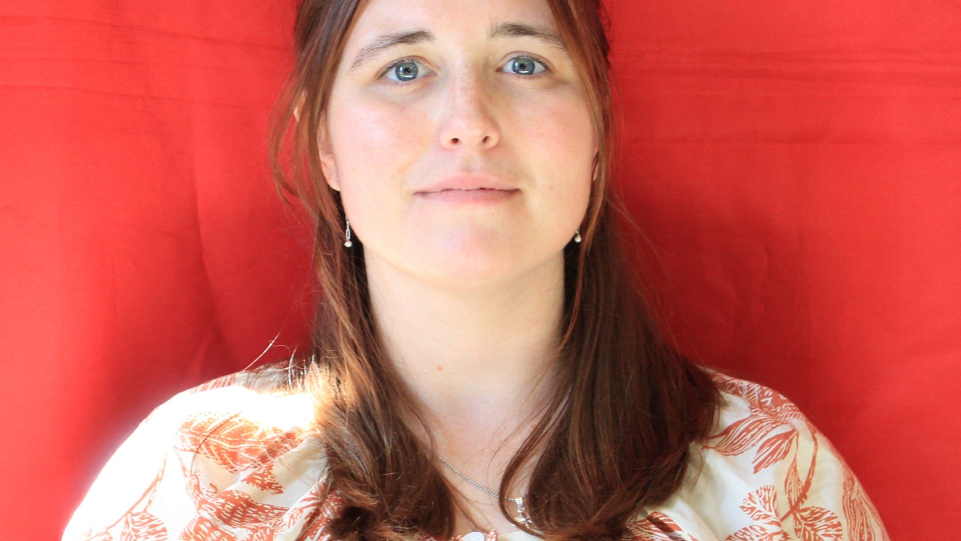 Kelly I headshot