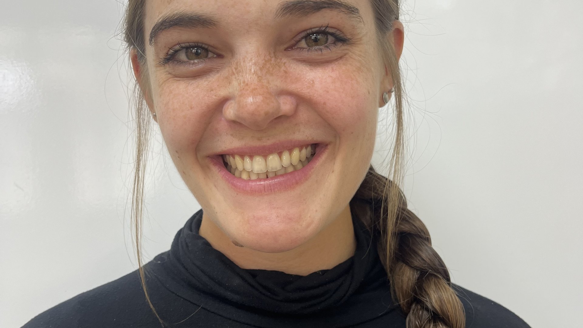 Lucie R Headshot Peru