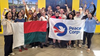 Trainees arrive in Madagascar.