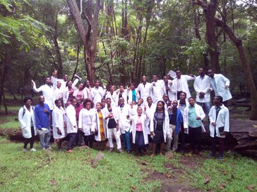 Group of students in the botanical garden