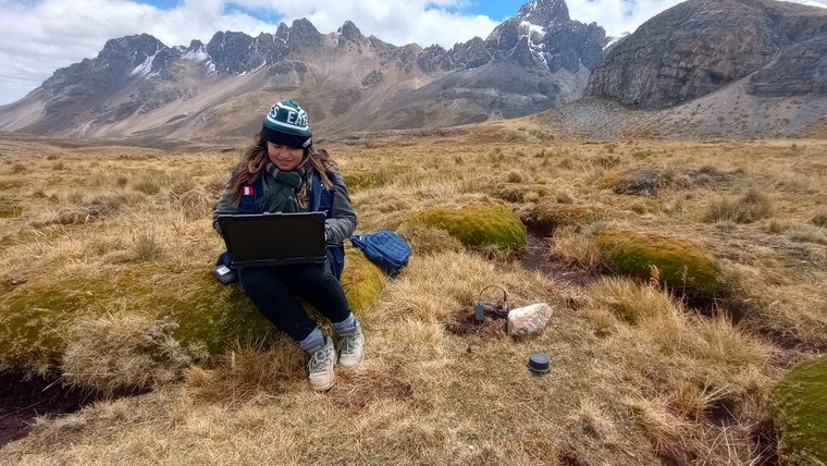 Nancy collects pressure and water level data from a piezometer.
