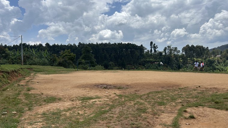 Outdoor site for sports court