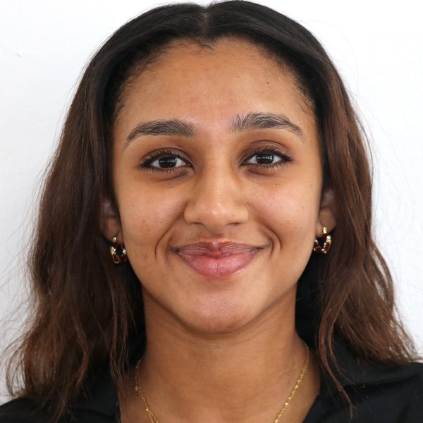 Ruth H headshot