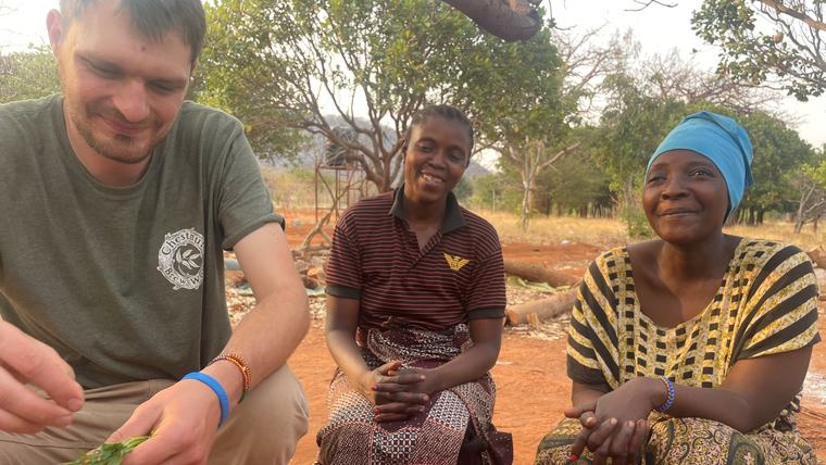 Sharing recipes_Adam R_Tanzania