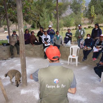 Teaching teachers about how to improve trash management in their schools at the local landfill.