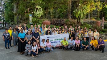 Volunteers arrive in the Philippines