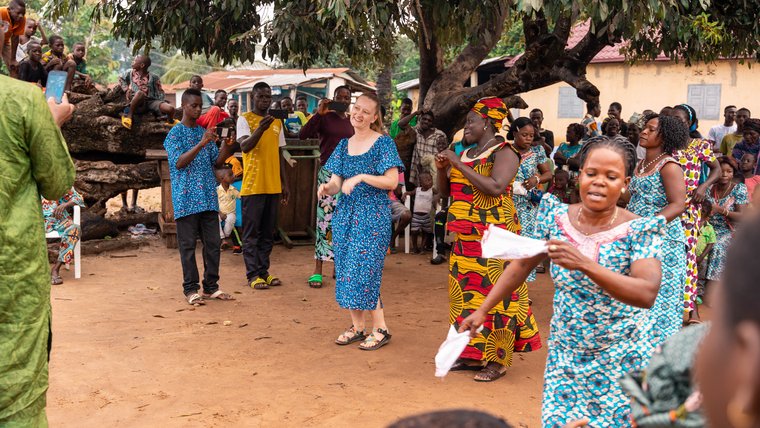 Volunteer participation in festival