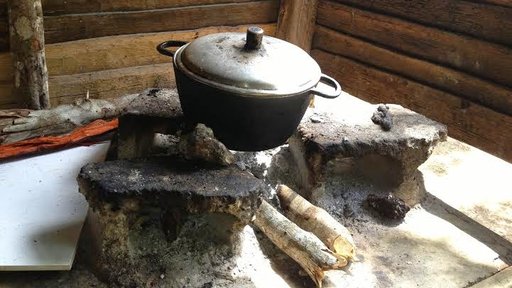 Most women in Copey still use traditional cooking techniques that are detrimental to their and their families’ health.
