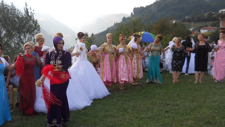 Nuse, Darsme, dhe Dhëndër (Bride, Weddings and Groom)