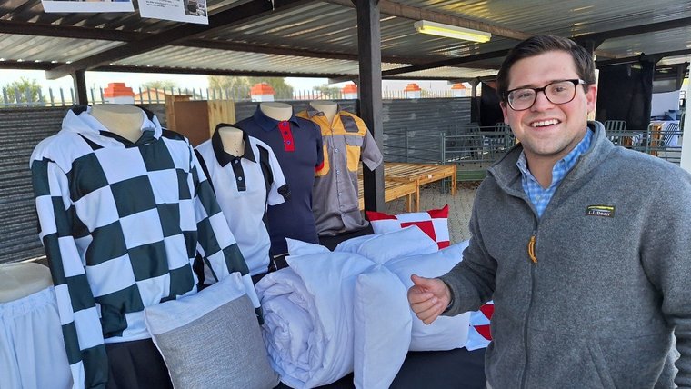 Economic Empowerment Volunteer supporting new entrepreneurs
