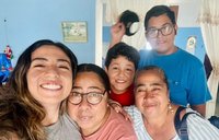 volunteer with her host family