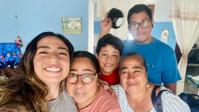 volunteer with her host family
