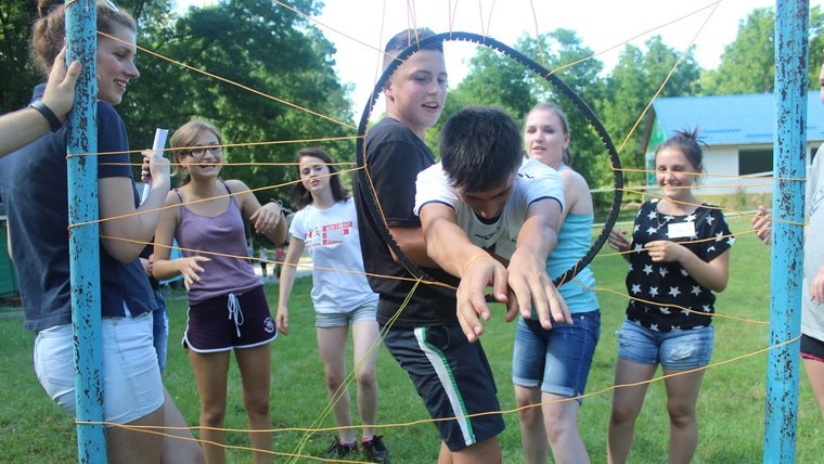 Moldovan youth tackle gender norms at Camp GLOW TOBE