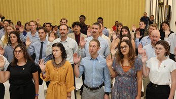 Volunteers in Panama swear-in
