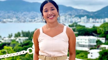 Portrait of Volunteer Karina