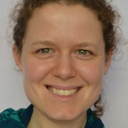 Melissa Headshot