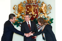  Bulgarian President Dr. Georgi Parvanov (left), Michael Radmann (center), acting Peace Corps country director, and Helen Lowman (right), Peace Corps regional director for the Europe, Mediterranean and Asia region.