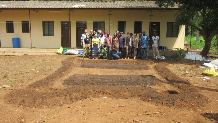 The finished product – we planted aloe, corn, beans, swiss chard and lemongrass after this!