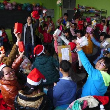White elephant gift exchange (2014)